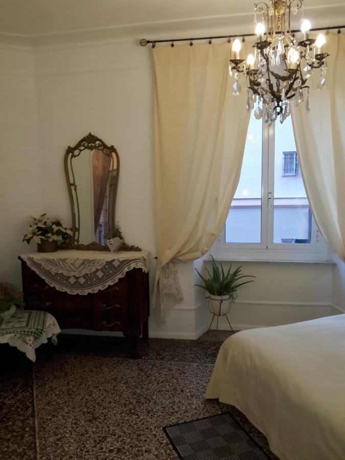 Appartamento In Centro Zona Fiera,Davanti Al Galliera Génova Exterior foto