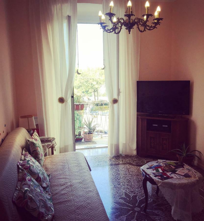 Appartamento In Centro Zona Fiera,Davanti Al Galliera Génova Exterior foto