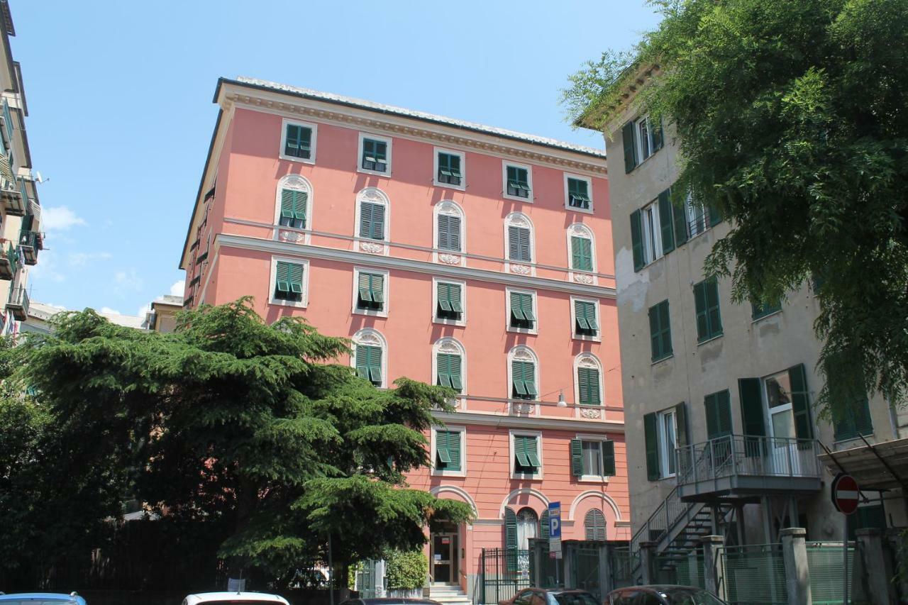 Appartamento In Centro Zona Fiera,Davanti Al Galliera Génova Exterior foto