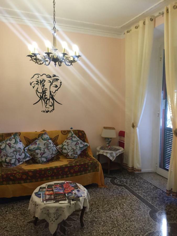 Appartamento In Centro Zona Fiera,Davanti Al Galliera Génova Exterior foto