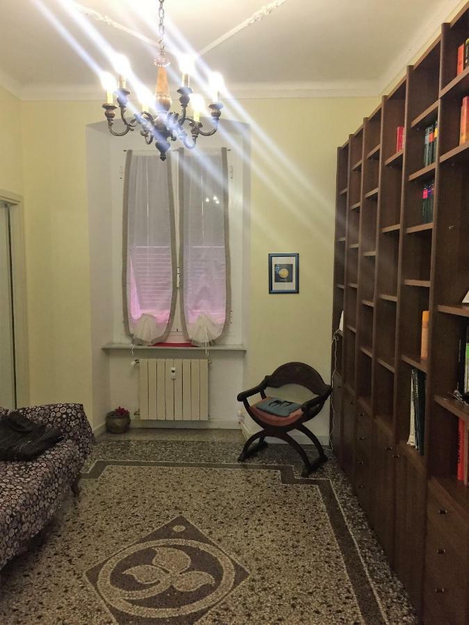 Appartamento In Centro Zona Fiera,Davanti Al Galliera Génova Exterior foto